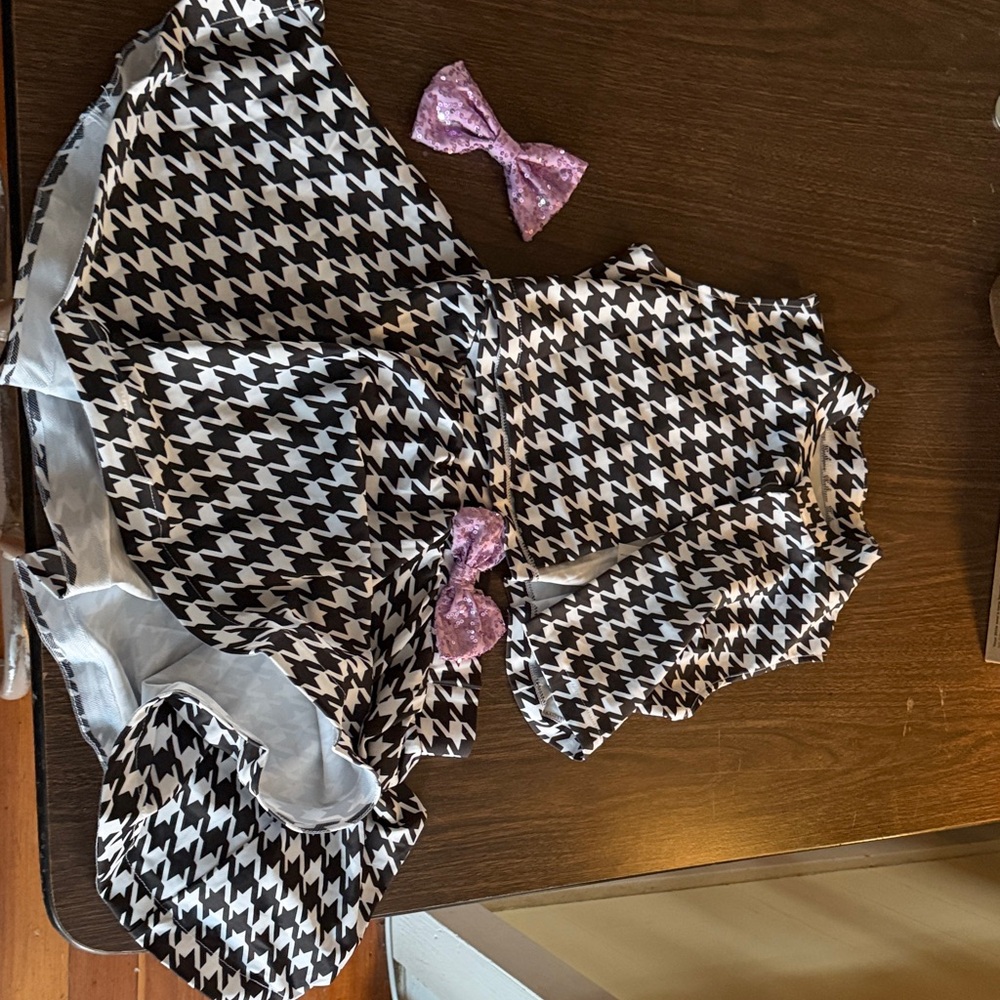 Revolution Black and White Houndstooth Kids Set with Pink Bow